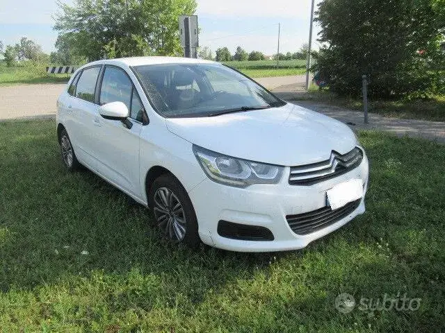 Citroen C4 2016 photo 2