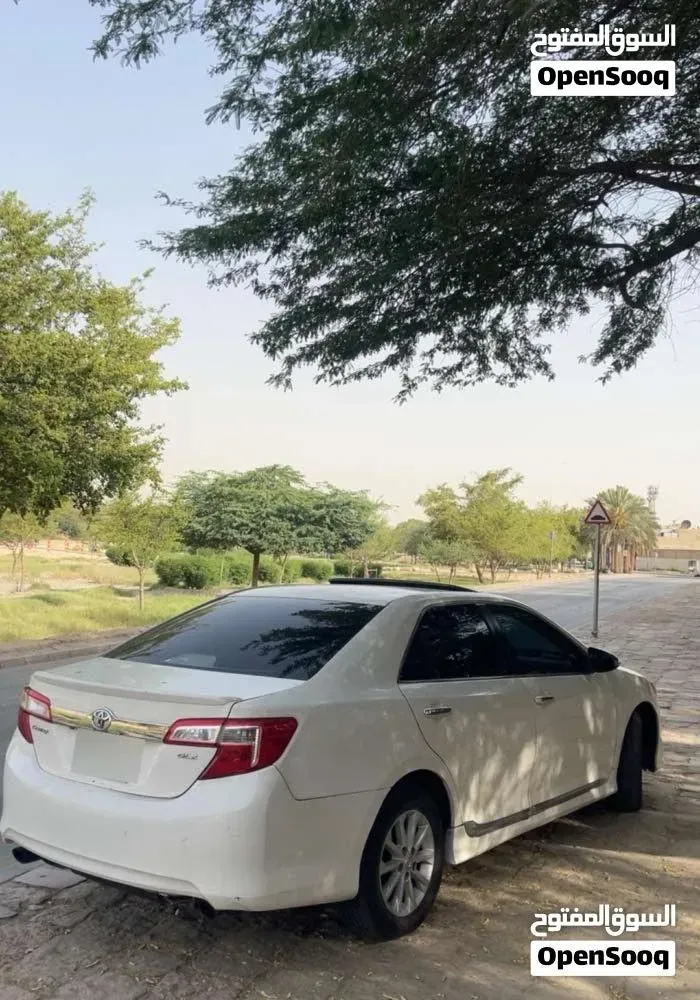 Toyota Camry 2014 photo 2