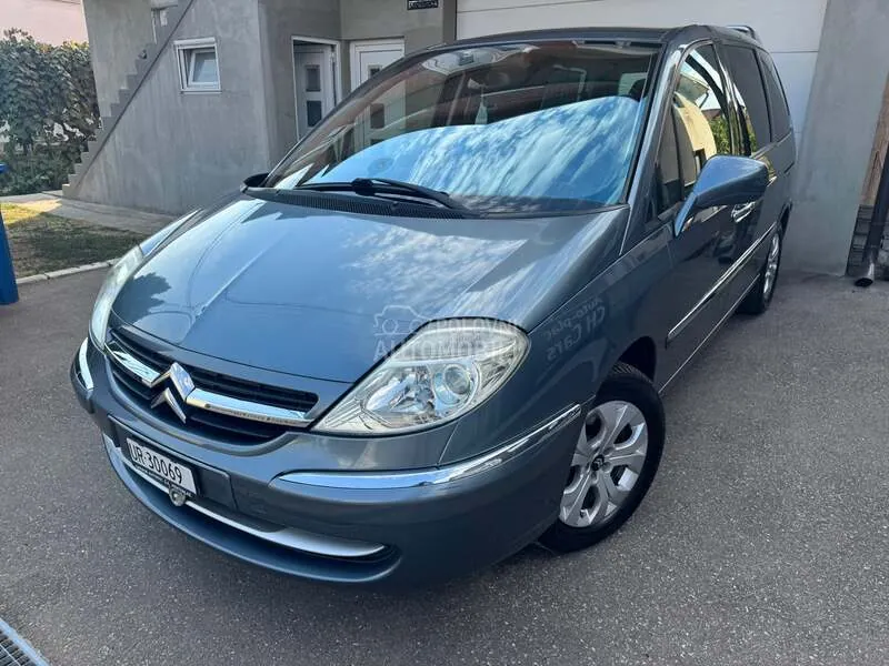 Citroen C8 2012 photo 2