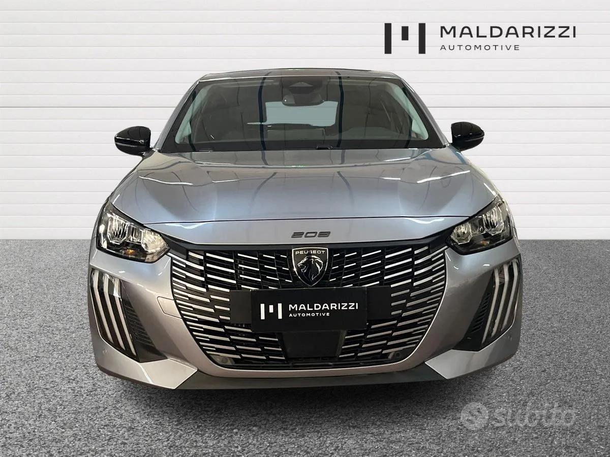 Peugeot 208 2025 photo 2