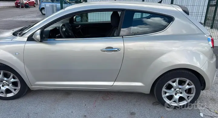 Alfa Romeo Mito 2012 photo 3