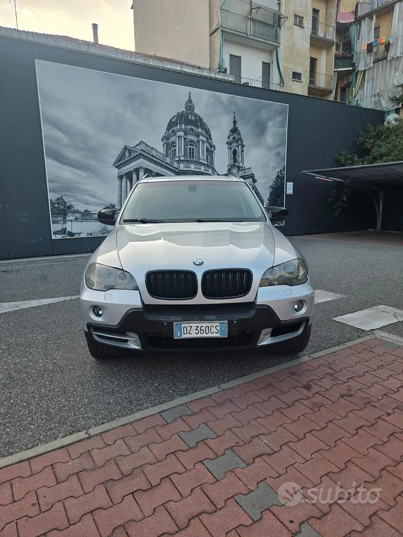 BMW X5 2009 photo 2