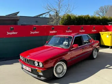 BMW 320I