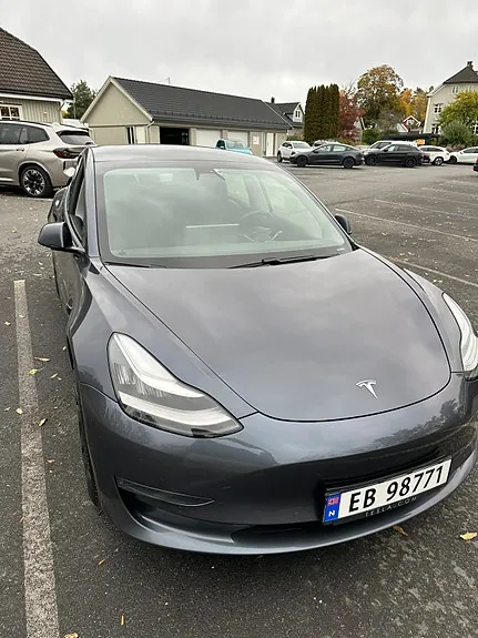 Tesla Model 3 2020 photo 5