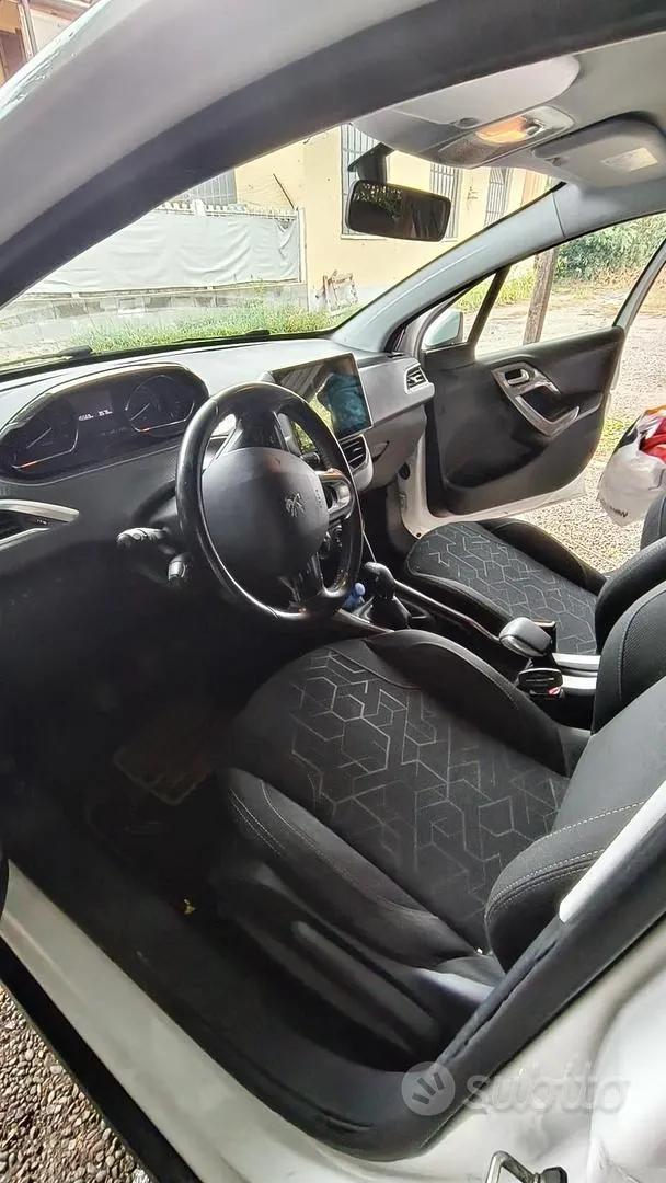 Peugeot 2008 2014 photo 4