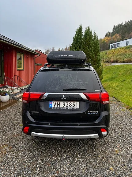 Mitsubishi Outlander 2018 photo 2