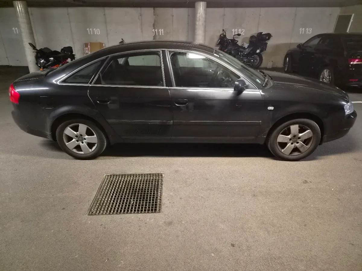 Audi A6 2004 photo 2