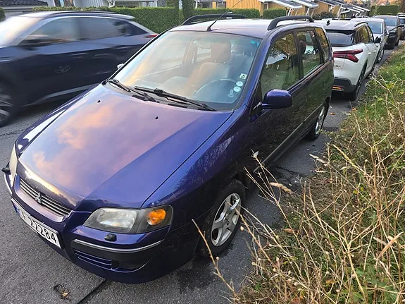 Mitsubishi Space Star 2003 photo 2