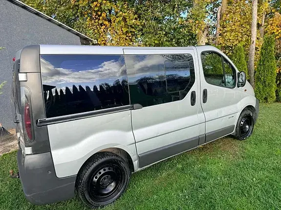 Renault Trafic 2003 photo 3
