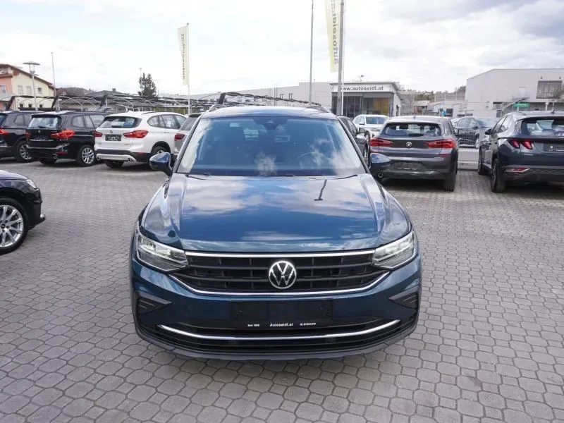 Volkswagen Tiguan 2021 photo 2