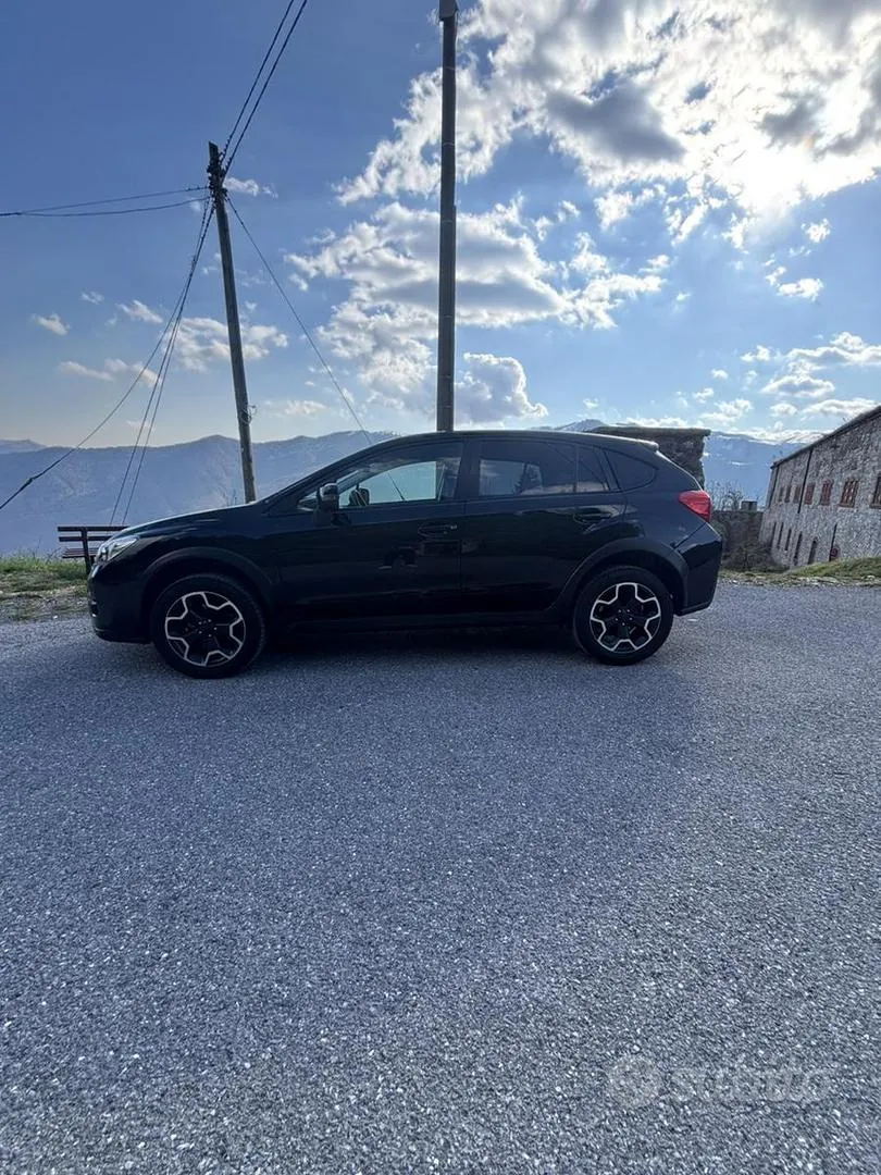 Subaru Xv 2012 photo 2