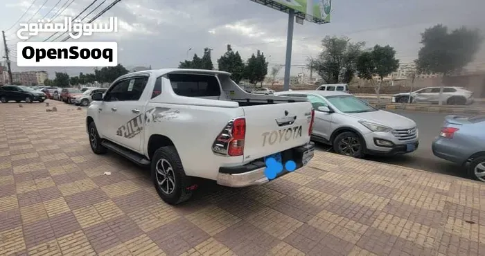 Toyota Hilux 2020 photo 2