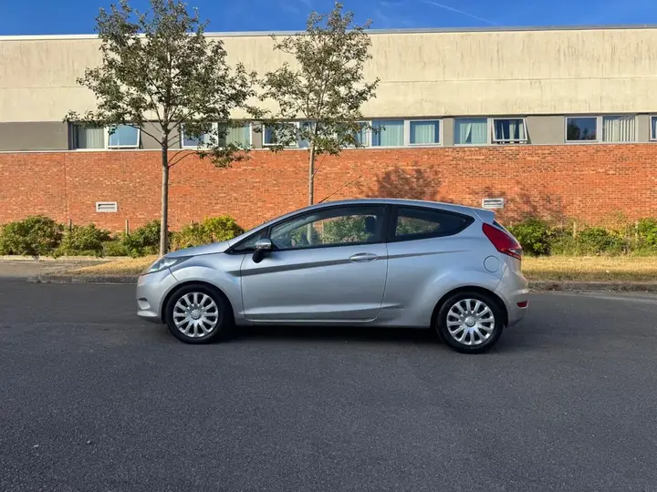 Ford Fiesta 2009 photo 5