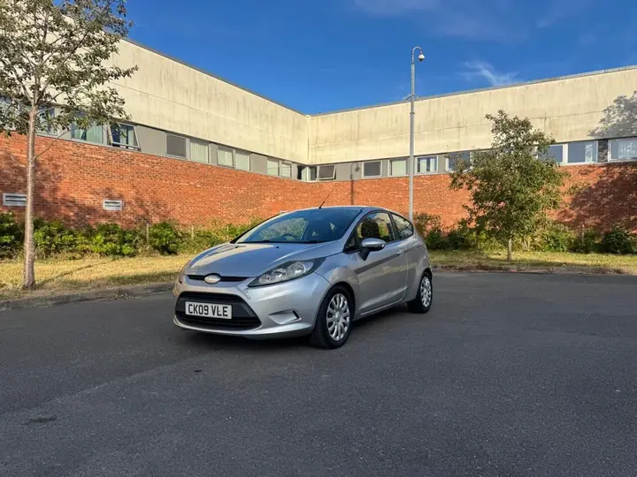 Ford Fiesta 2009 photo 4