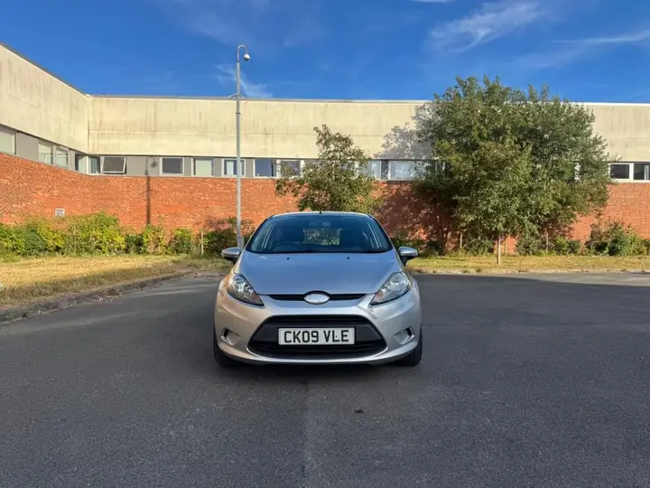 Ford Fiesta 2009 photo 3