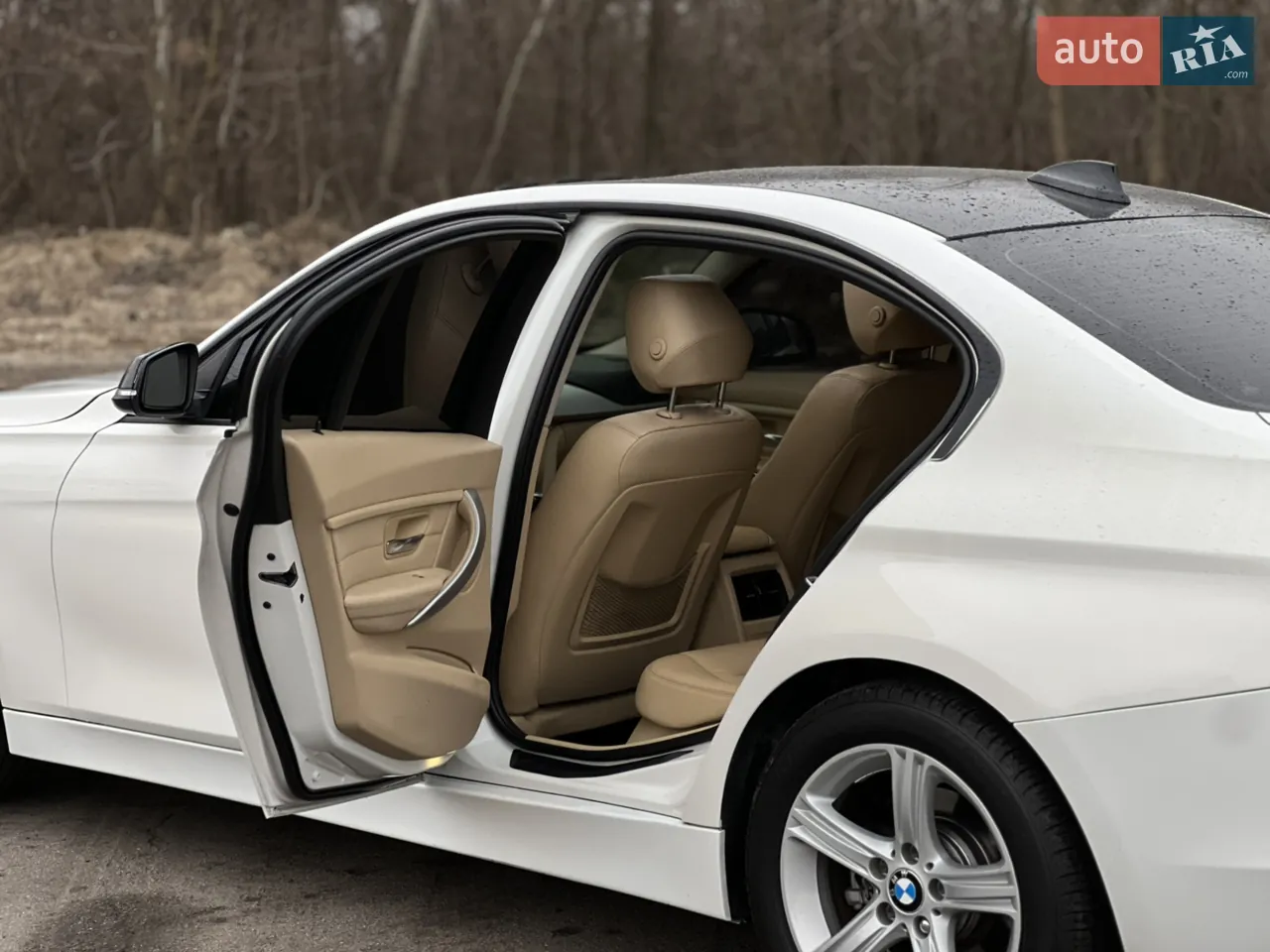 BMW 3 Series 2013 photo 3
