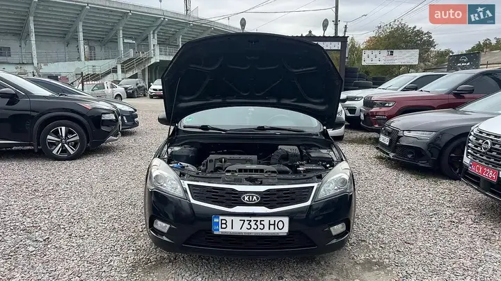 Kia Ceed 2012 photo 4