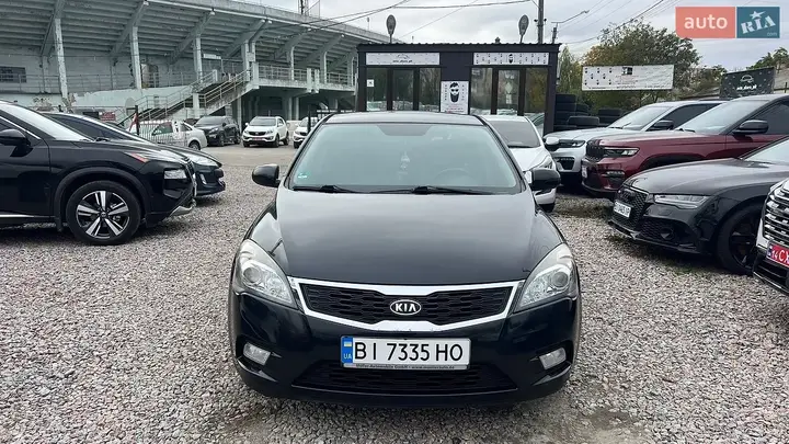 Kia Ceed 2012 photo 3