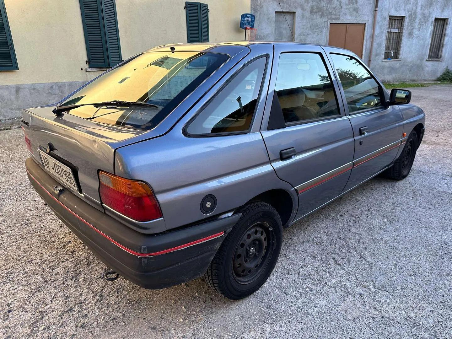 Ford Escort 1991 photo 5