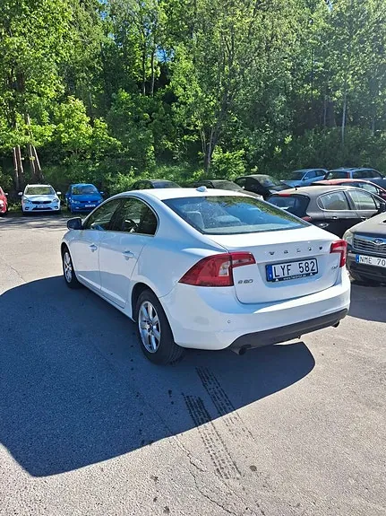 Volvo S60 2012 photo 3