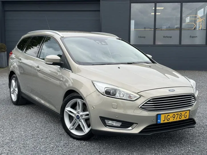 Ford Focus 2015 photo 2