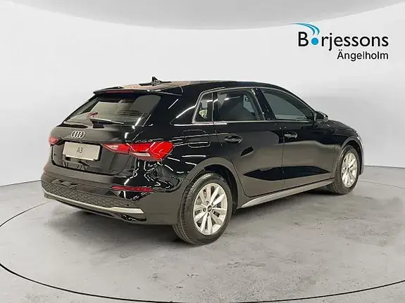 Audi A3 2027 photo 3