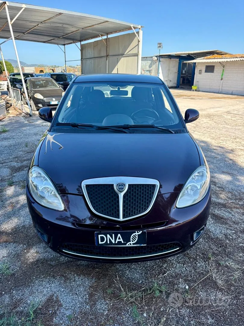 Lancia Ypsilon 2010 photo 2