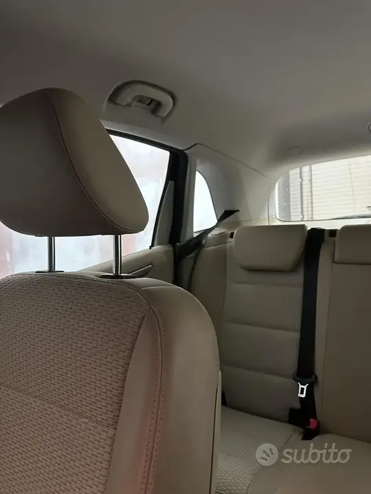 Mercedes-Benz B-Class 2010 photo 3