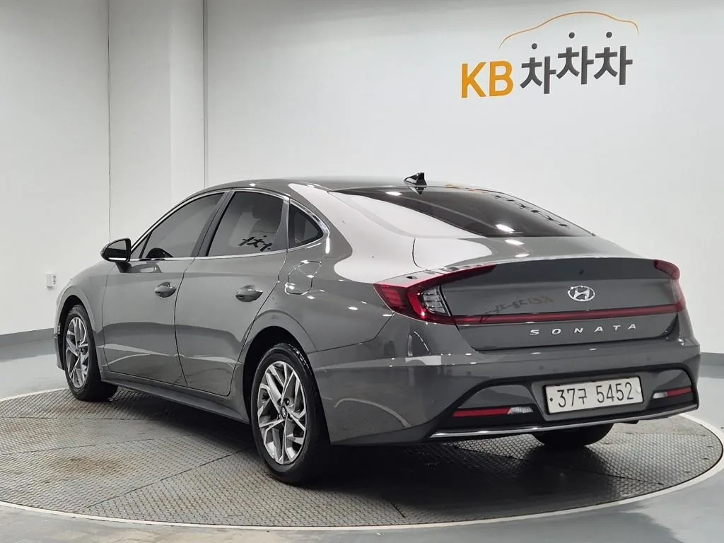 Hyundai Sonata 2020 photo 2