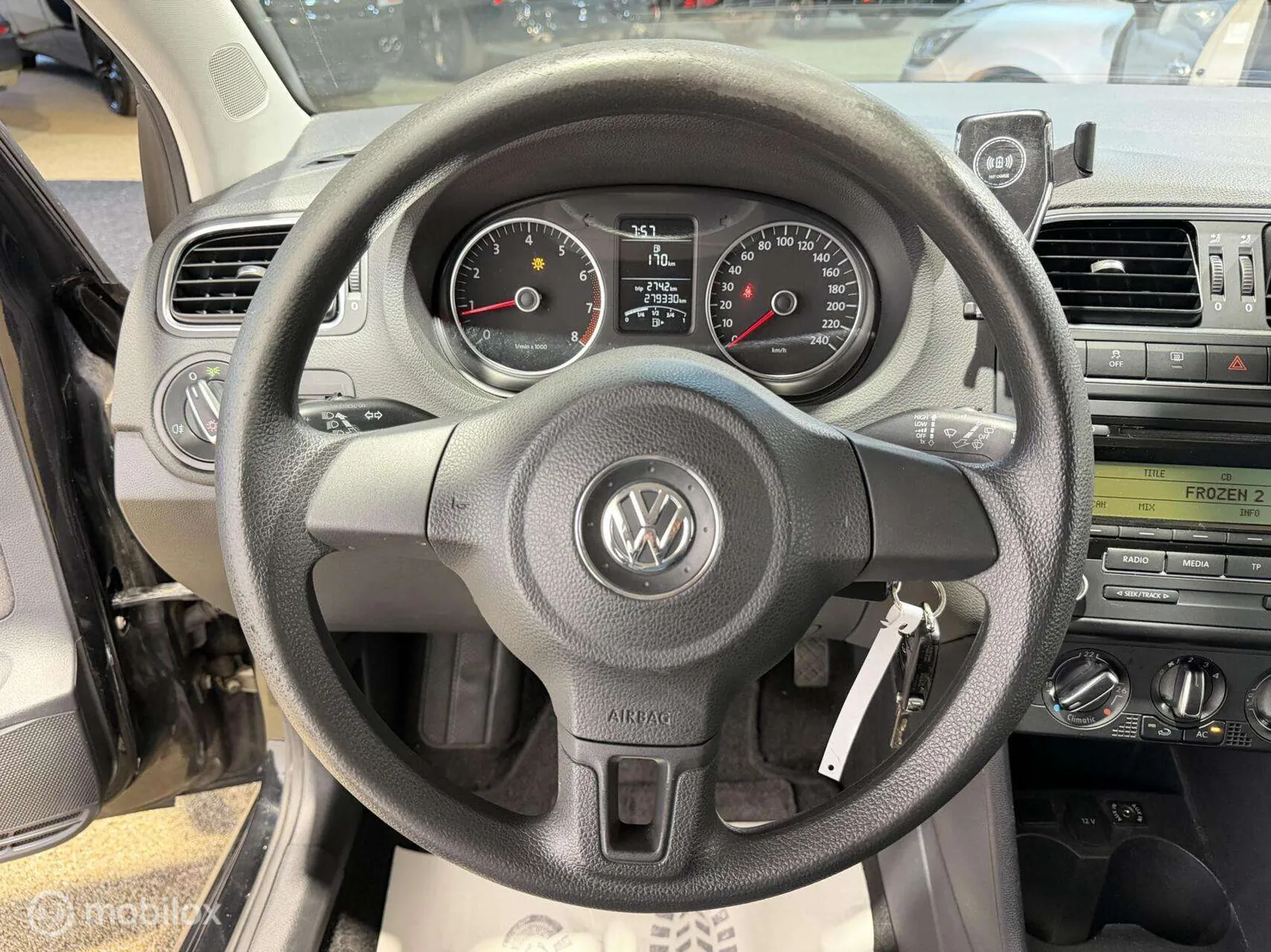 Volkswagen Polo 2010 photo 4