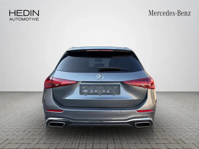 Mercedes-Benz C-Class 2025 photo 3