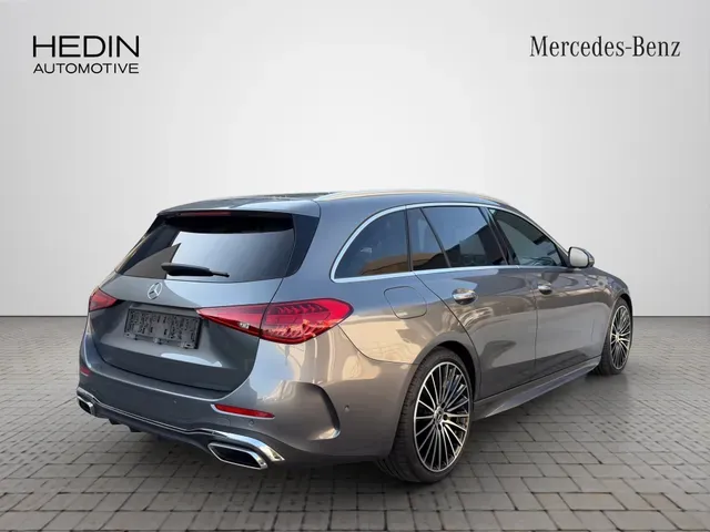 Mercedes-Benz C-Class 2025 photo 4