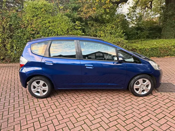 Honda Jazz 2010 photo 5