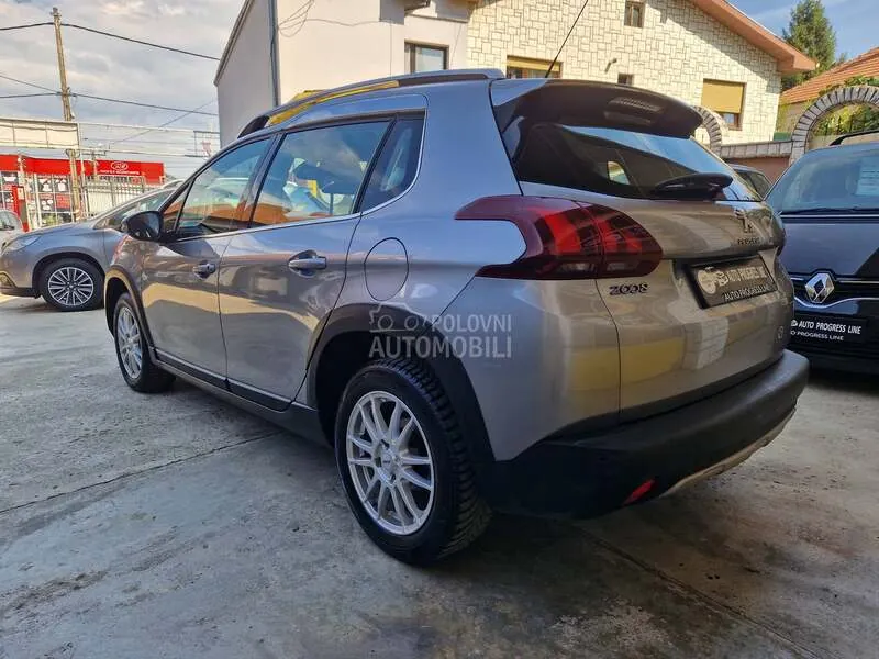 Peugeot 2008 2017 photo 5