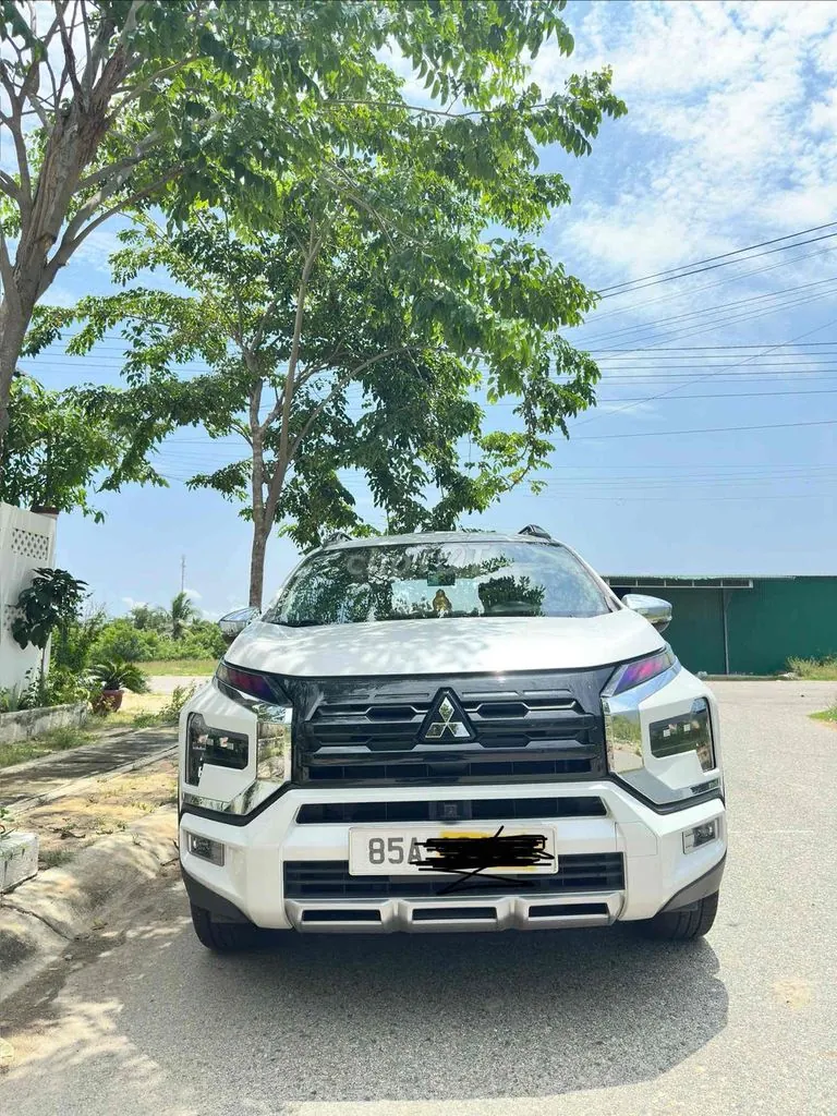 Mitsubishi Xpander Cross