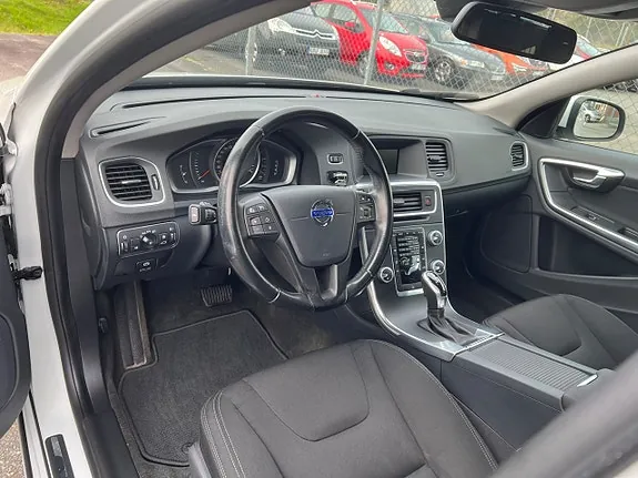 Volvo V60 2015 photo 5