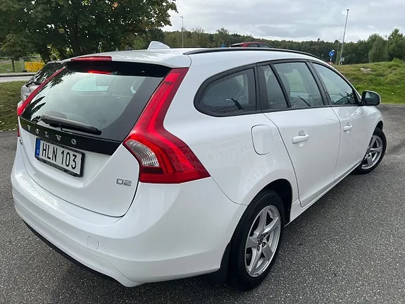 Volvo V60 2015 photo 3
