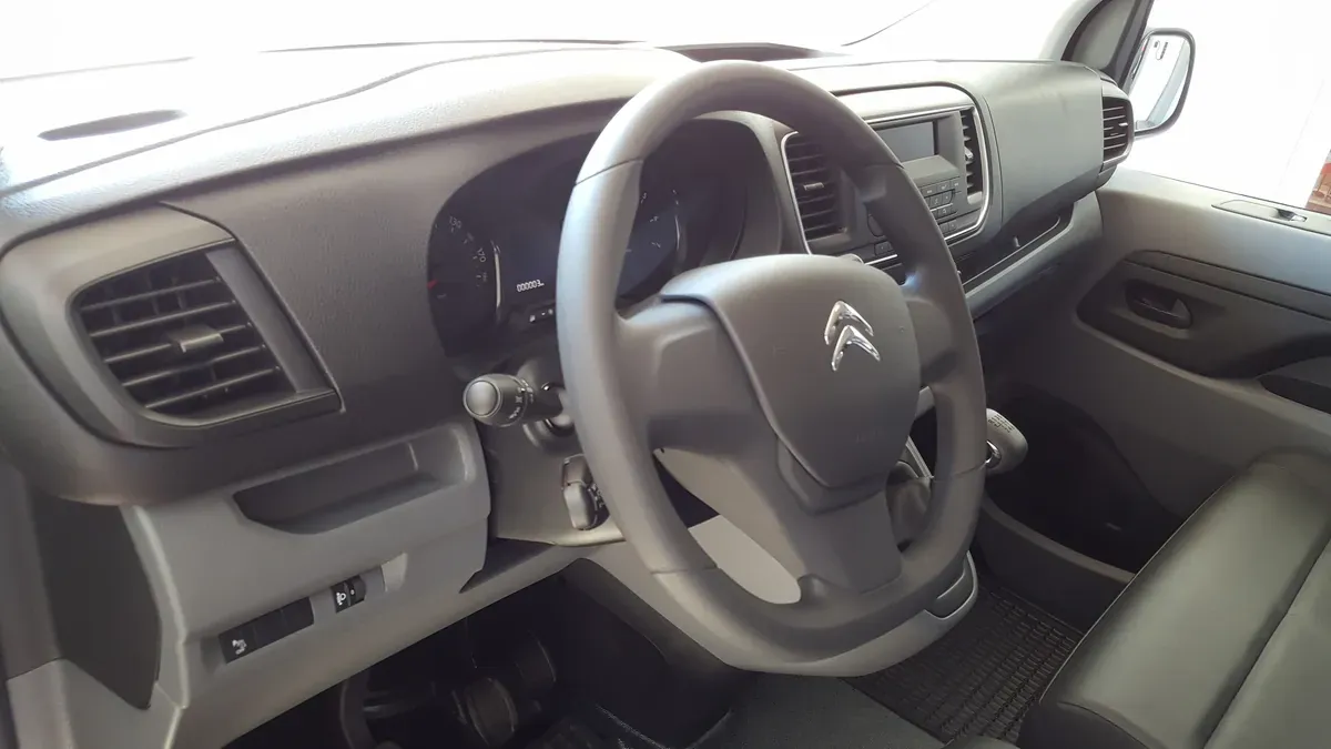 Citroen Jumpy 2022 photo 2