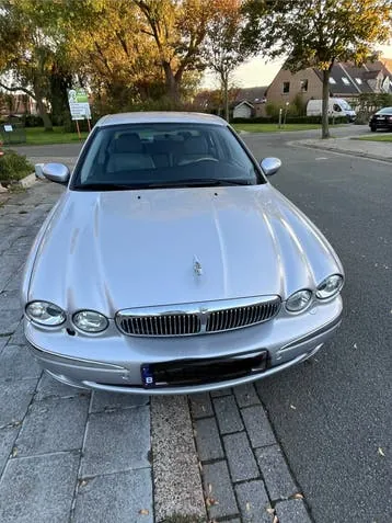Jaguar X-Type