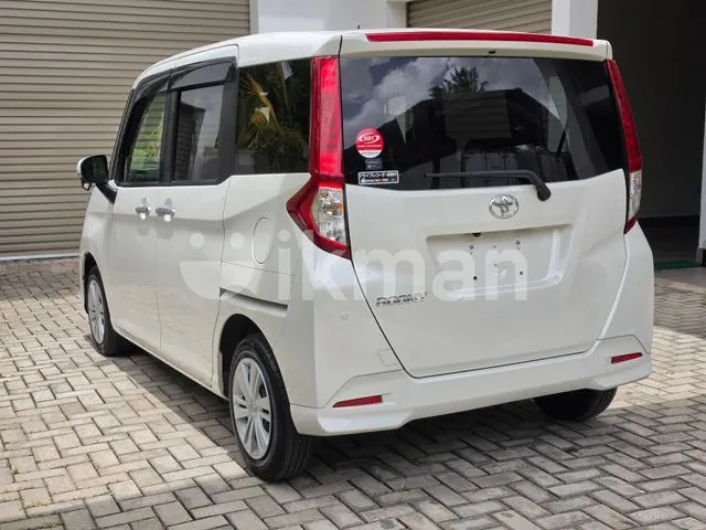 Toyota Roomy 2024 photo 2