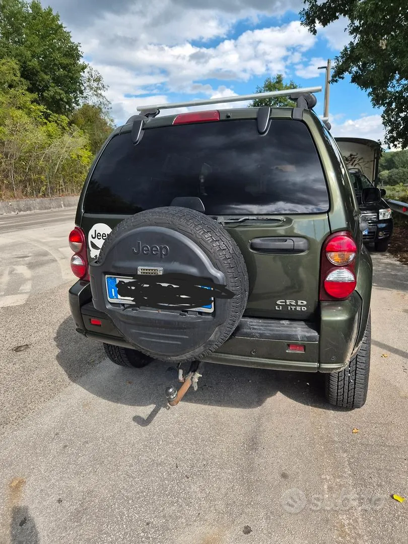 Jeep Cherokee 2006 photo 4