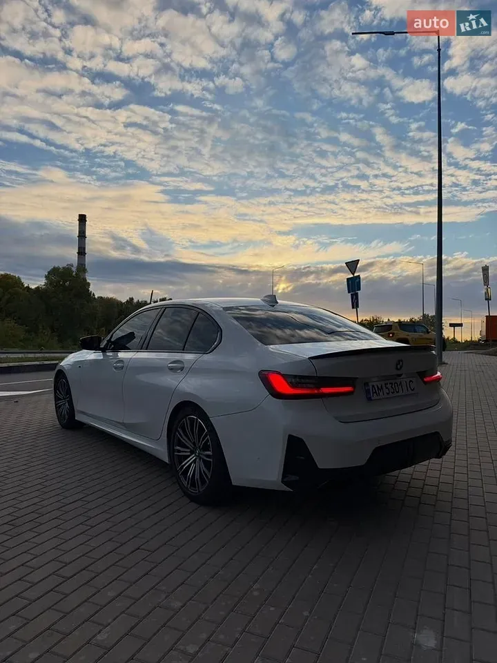 BMW 3 Series 2021 photo 4