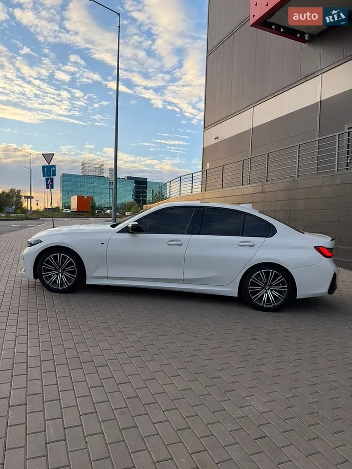 BMW 3 Series 2021 photo 3