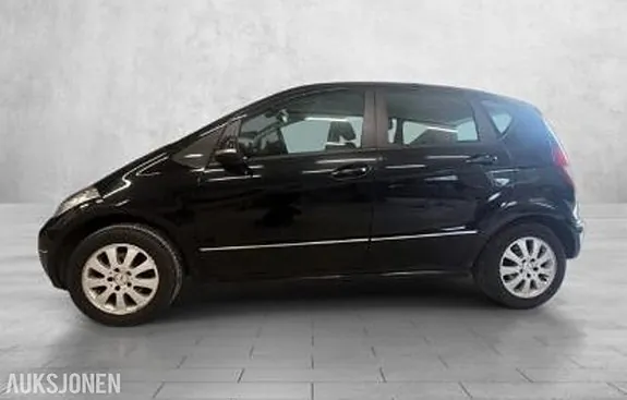 Mercedes-Benz A-Class 2012 photo 3
