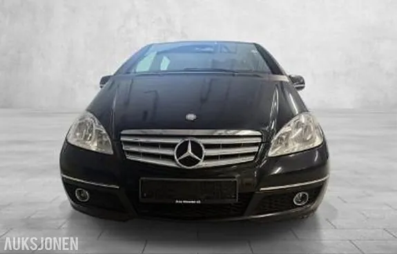 Mercedes-Benz A-Class 2012 photo 2