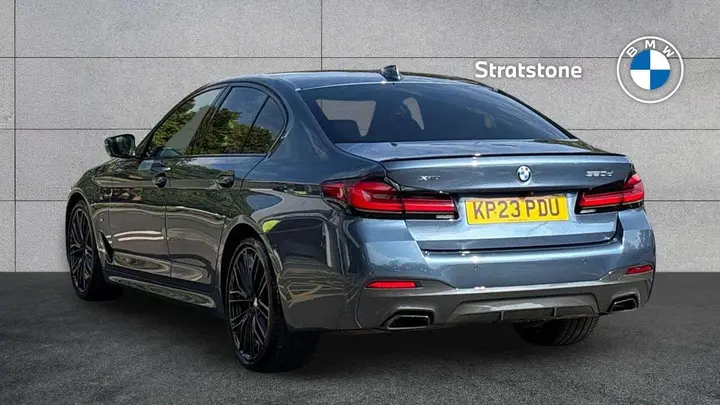 BMW 5 Series 2023 photo 2