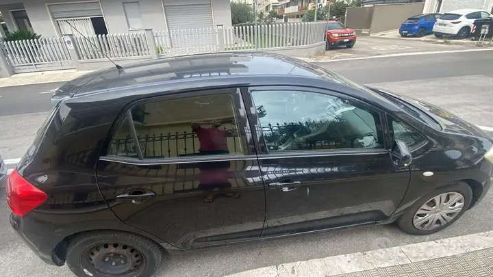 Toyota Auris 2008 photo 2