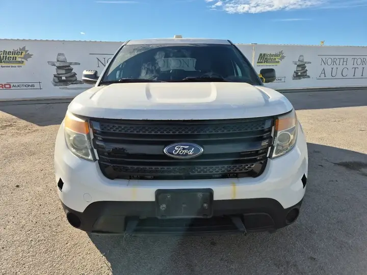 Ford Explorer 2014 photo 2