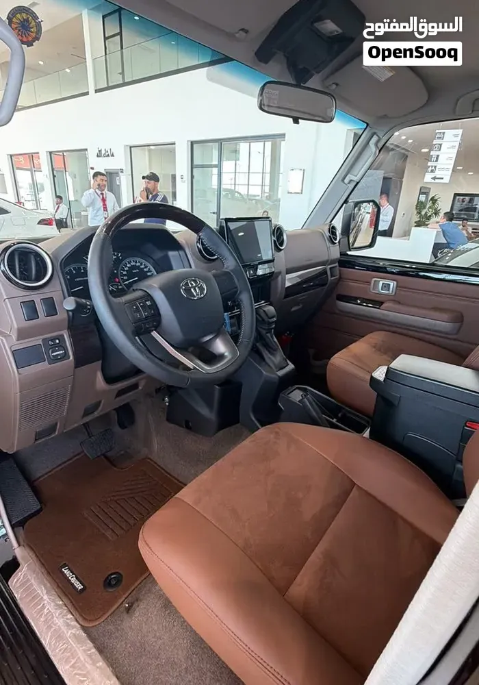 Toyota Land Cruiser 76 2026 photo 2