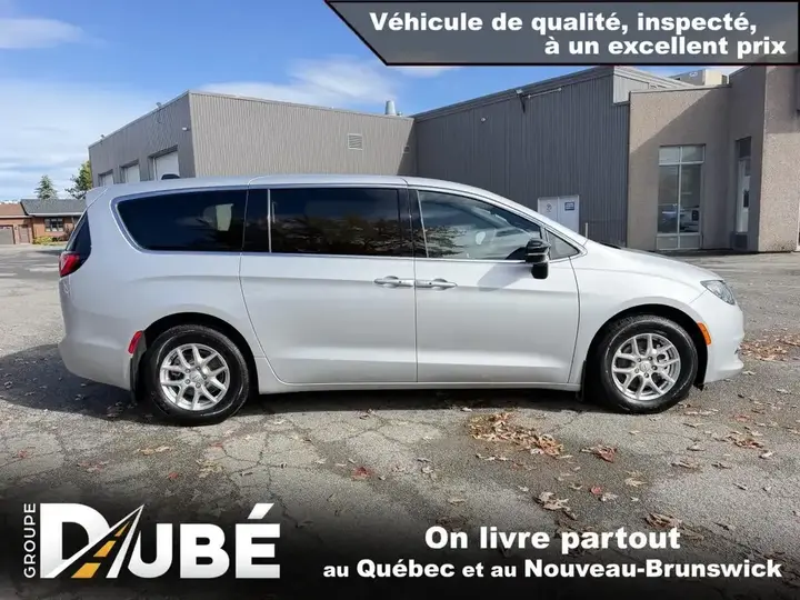 Chrysler Grand Caravan 2026 photo 2